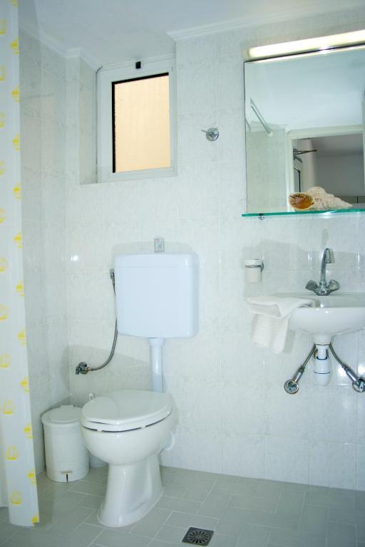 Garifalo Apartments 칼리베스 외부 사진