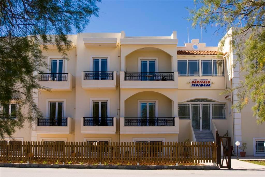 Garifalo Apartments 칼리베스 외부 사진